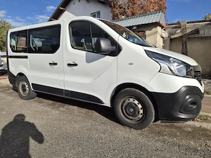 Renault Trafic din 2019 cu 8 locuri - imagine 3