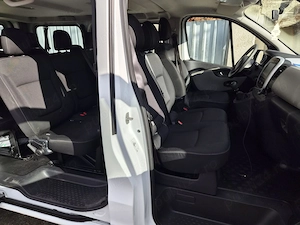 Renault Trafic din 2019 cu 8 locuri - imagine 5