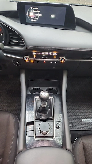 Mazda 3 Sedan 2019, 2.0 Mild-Hybrid 122 CP, Manuală  - imagine 8