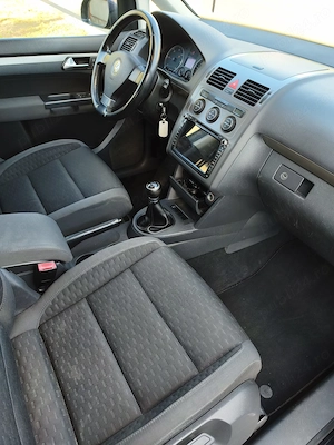 vw Touran 2.0 tdi - imagine 2