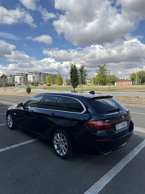 BMW Seria 5 520d xDrive - imagine 9