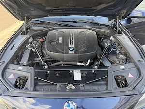 BMW Seria 5 520d xDrive - imagine 8