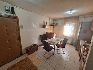Apartament cu 3 camere  decomandate Et 1 Zona Modern - imagine 8
