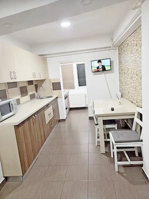 Zona Soarelui   de închiriat apartament cu trei camere, cu centrală proprie - imagine 8