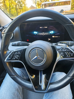 Mercedes Benz clasa E plug in hibrid  - imagine 4