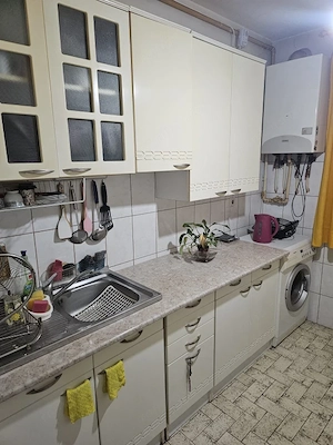 Apartament cu 3 camere  în cartierul Craiovei – Etaj 1 - imagine 4