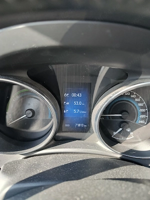 Toyota Auris 1,8 hibrid - imagine 6
