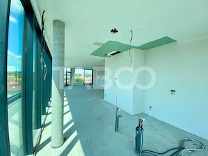 Penthouse zona Centrala semifinisat cu vedere panoramica de vanzare - imagine 3