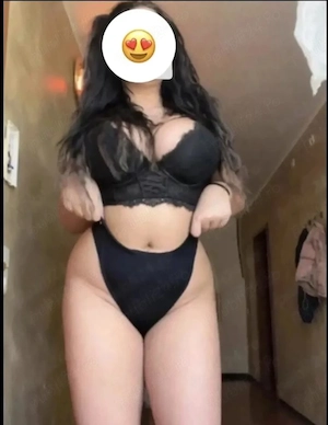Miniona bruneta reală 