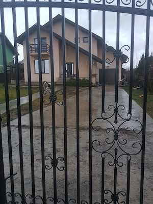 Inchiriez casa valea adanca iasi
