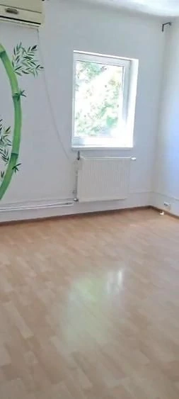 Apartament in vila // Piata Dorobanti // Singur pe etaj - imagine 2