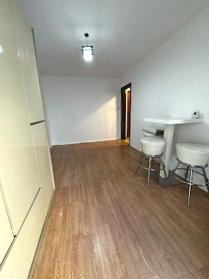 Apartament 1 camera, 24 mp utili, et. 1, balcon-Olimpia-Stadion - imagine 2