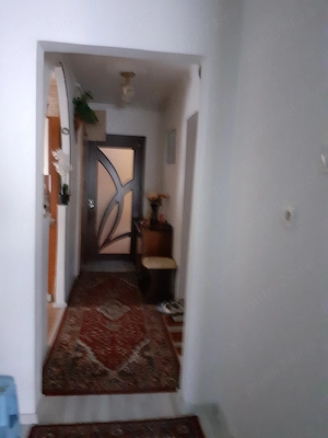 Apartament cu 3 camere de vanzare - imagine 3