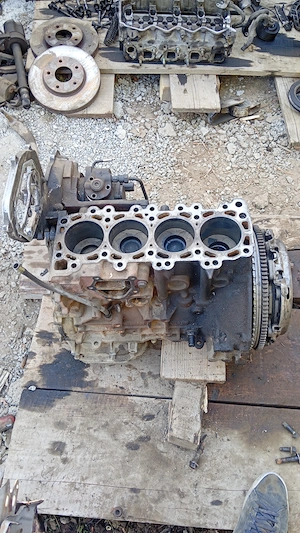 Motor Nissan Primera P12 2.2 DCI 