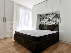 Apartament cu 3 camere, 63 mp, cu 2 bai si balcon mare, in zona Valea Garboului