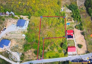Teren intravilan de 1.488 mp in forma de L, Corunca, zona Valea Iubirii