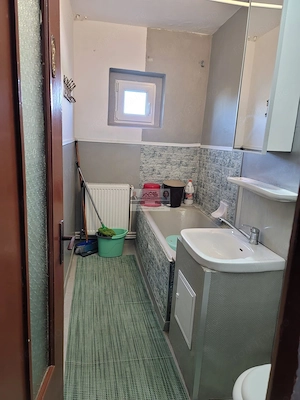 Apartament 2 camere, decomandat, etaj 2 - imagine 4