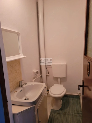 Apartament 2 camere, decomandat, etaj 2 - imagine 5
