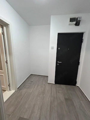Apartament 2 camere,etaj 2,semidecomandat,centrală,AC,zona Tătărasi Flora - imagine 9