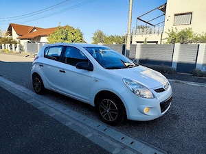 Hyundai i20 Benzina  - imagine 9