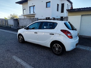 Hyundai i20 Benzina  - imagine 4