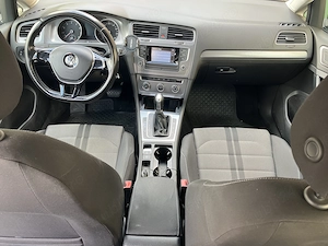 Volkswagen Golf 1.2TSI BlueMotion Trendline automata DSG primul proprietar, carte de service la zi - imagine 3