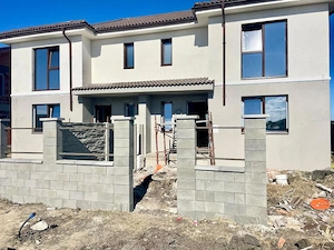 Duplex 4 camere 115mp utili, la cheie - Mosnita Veche