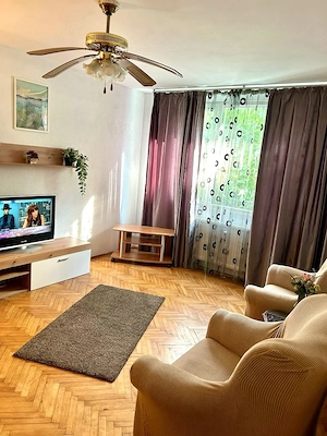 Inchiriez apartament 3 camere Berceni, loc de parcare inclus