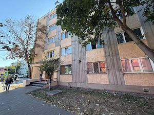 proprietar închiriez garsonieră Milcov 8 etajul 1 