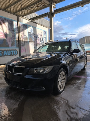 BMW e91 318d  122 cai