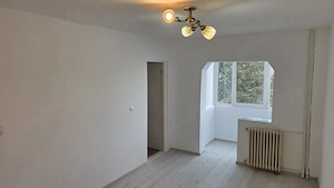 Proprietar, vand garsoniera- Bdul Dimbovita - imagine 2