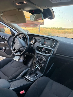 Volvo V40 D2   diesel ,automatic ,2017   - imagine 5