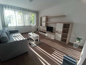 Inchiriez apartament 2 camere zona Circumvalatiunii 1 - imagine 4