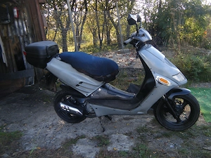 Vand  scuter Aprilia 49 cc 