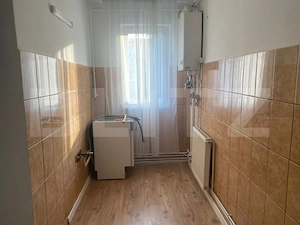 Apartament cu 3 camere și balcon închis, 56 mp, Strada Ceahlău –  - imagine 6