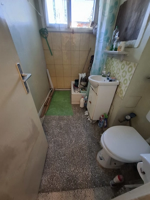 Vând apartament cu 2camere confort 1 semidecomandat bloc etaje de 4etaje la etajul 2 - imagine 3