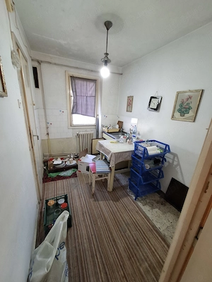 Vând apartament cu 2camere confort 1 semidecomandat bloc etaje de 4etaje la etajul 2 - imagine 4