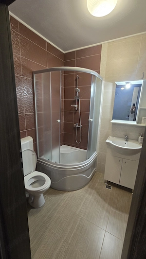 Închiriez apartament cu două camere în bloc nou. - imagine 4