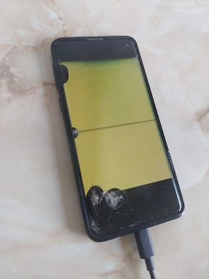 [S10] Vând Samsung Galaxy S10 blue [pentru piese sau reparat] + husă [poze reale]