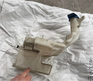 Vas stropgel lichid parbriz pt vw passat b7.