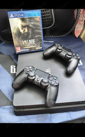 vând PlayStation 4 slim 500 GB