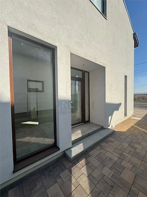 DUPLEX GENEROS - ZONA FOARTE BUNA - 5 CAMERE - imagine 5