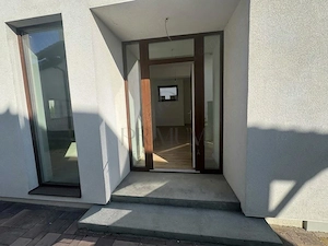 DUPLEX GENEROS - ZONA FOARTE BUNA - 5 CAMERE - imagine 3