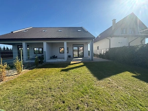 DUPLEX GENEROS - ZONA FOARTE BUNA - 5 CAMERE - imagine 9