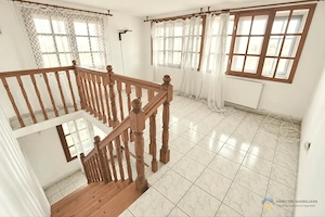 Casa Savinesti la DN , ideal activitate comerciala sau locuit - imagine 13