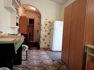 inchiriere garsoniera la curte