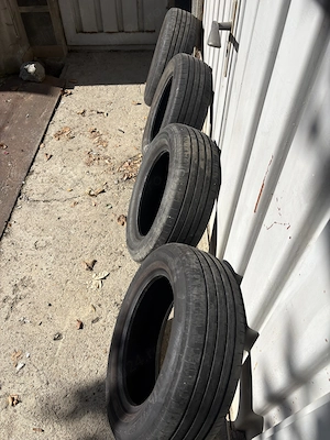 Vând set 4 cauciucuri (4 anvelope) Good Year de vară  205/60R16 92V Ford EcoSport. Preț 600 lei /set - imagine 3