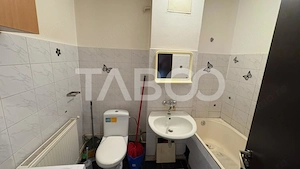 Garsoniera de vanzare 41 mpu in zona Terezian balcon 3 mp - imagine 4