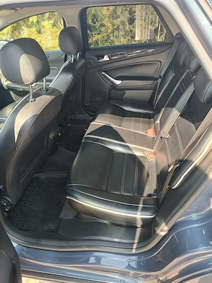 Vand Ford Mondeo break 2.0TDCI   136 cp, Manual 6+1 an 2012 - imagine 8
