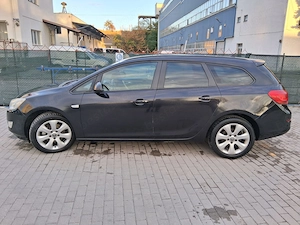  Opel Astra J Sports Tourer (break), an fabricație 2011, 160 CP și cutie de viteze automată - imagine 5